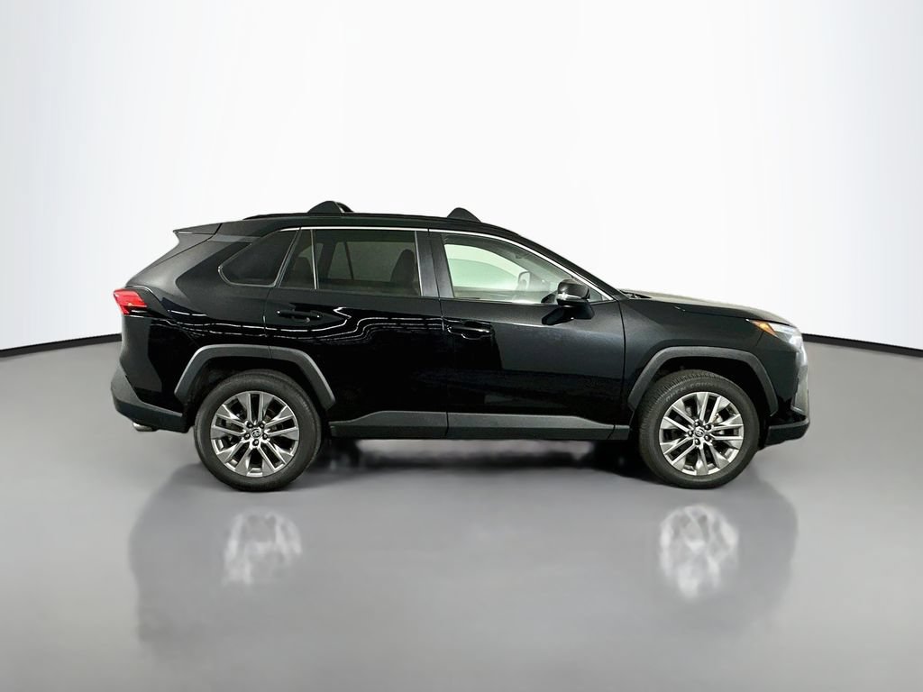 Used 2023 Toyota RAV4 XLE Premium AWD/4WD image 9