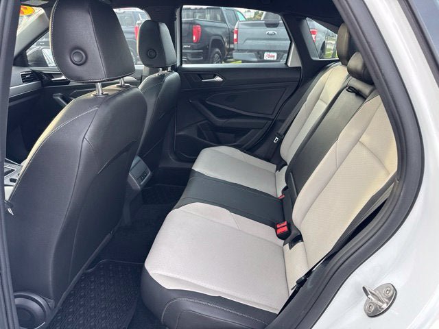 Used 2019 Volkswagen Jetta R-Line FWD image 19