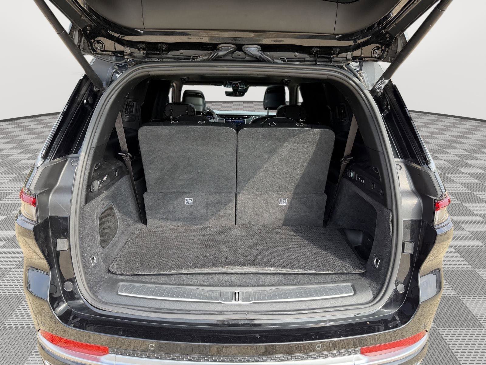 Used 2024 Jeep Grand Cherokee L Summit image 23