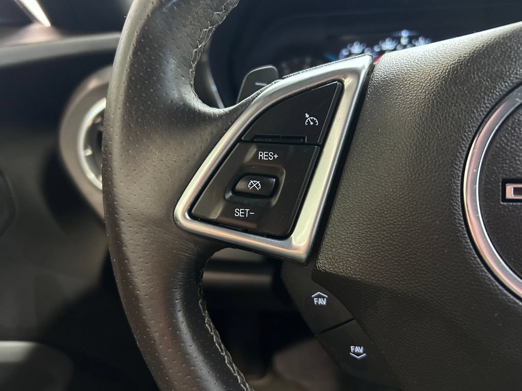 Used 2017 Chevrolet Camaro SS RWD image 9