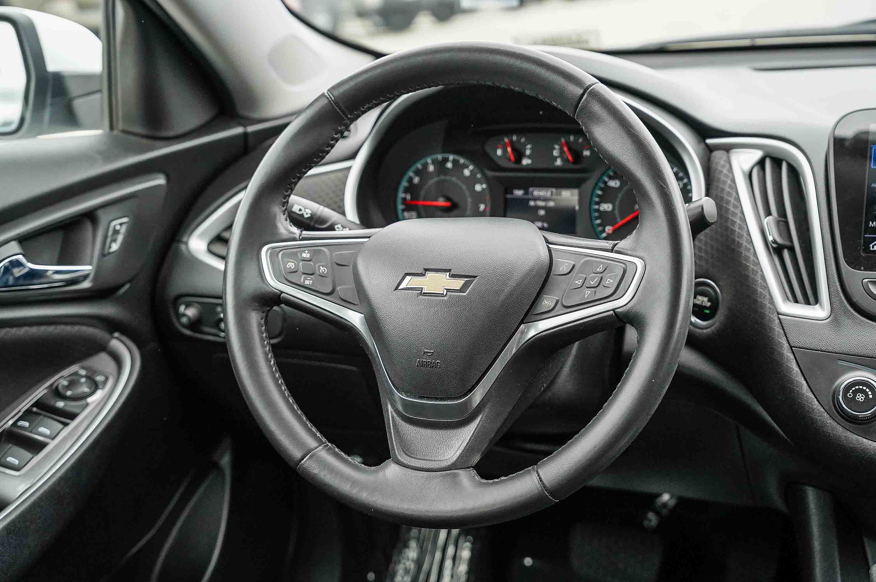 Used 2022 Chevrolet Malibu RS image 16