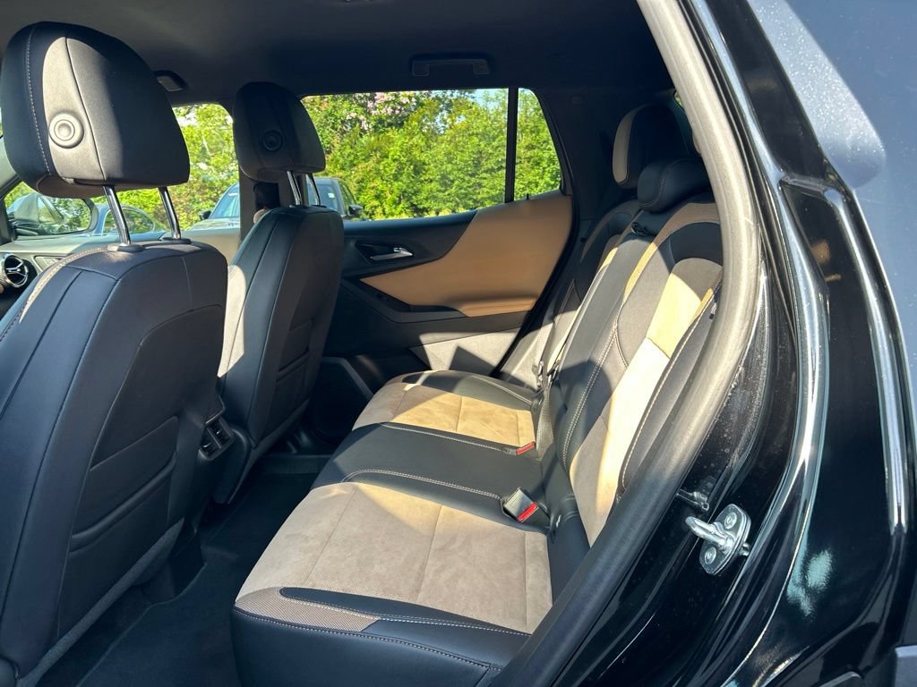 Used 2025 Chevrolet Equinox ACTIV w/ Safety and Technology Package FWD image 22