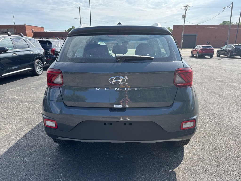 New 2025 Hyundai Venue SEL image 6