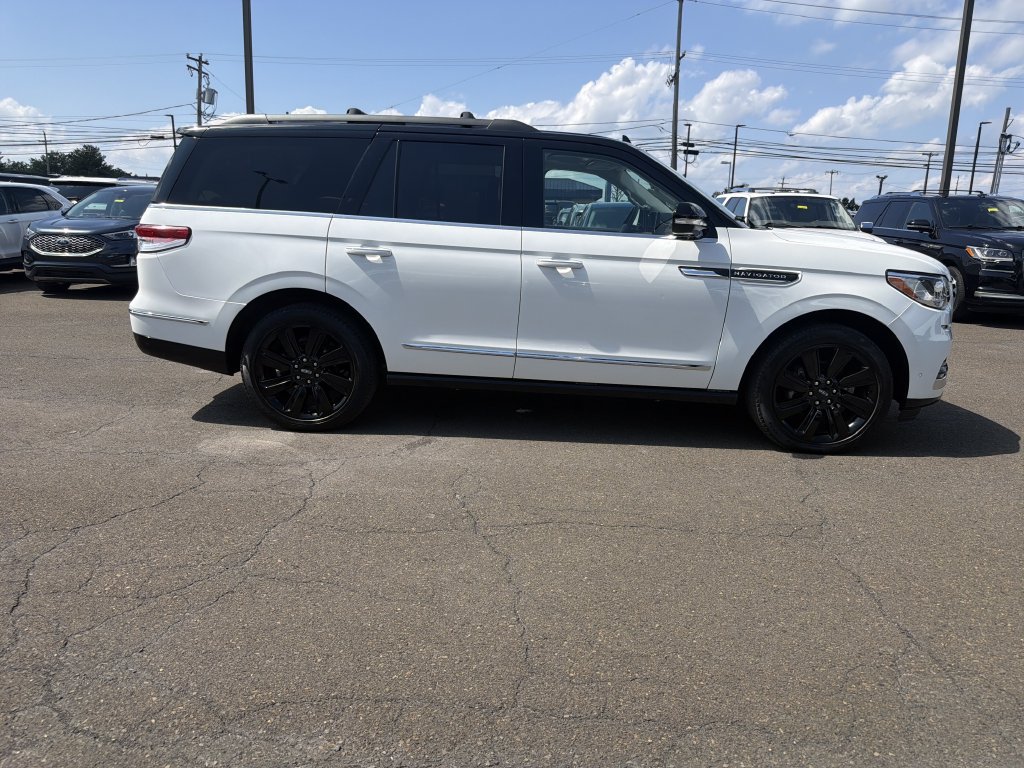 Certified 2023 Lincoln Navigator Black Label AWD/4WD image 6