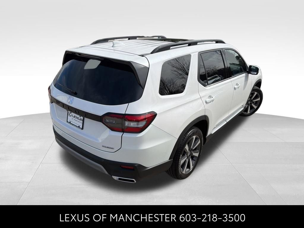 Used 2025 Honda Pilot Touring image 6
