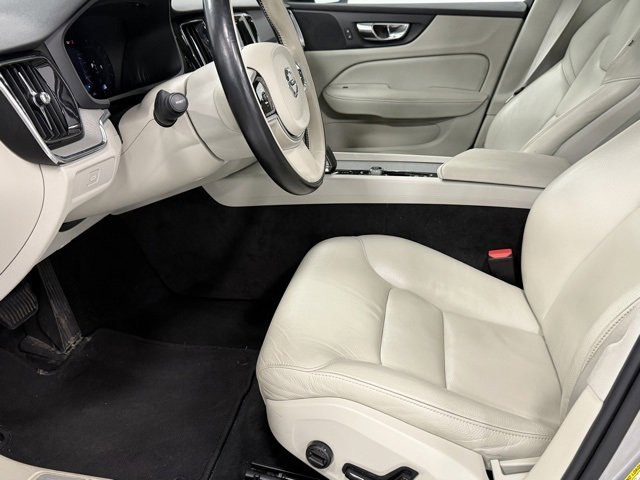 Used 2023 Volvo S60 B5 Plus image 11