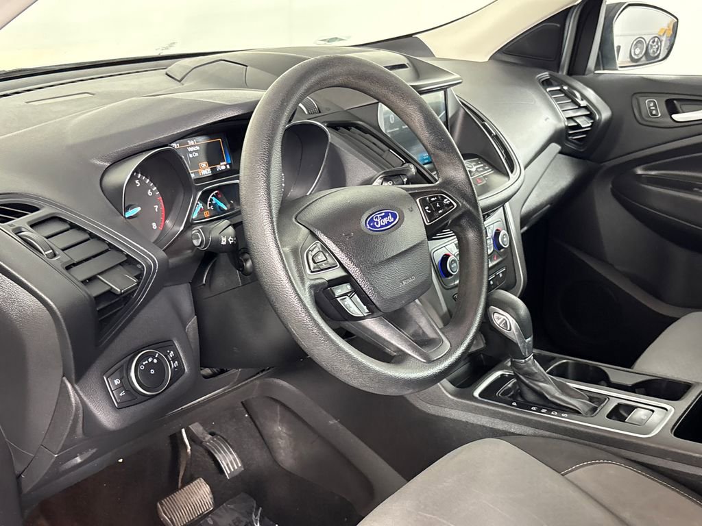 Used 2018 Ford Escape SE w/ Ford Safe & Smart Package FWD image 7