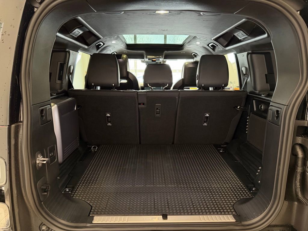 New 2026 Land Rover Defender 110 image 14