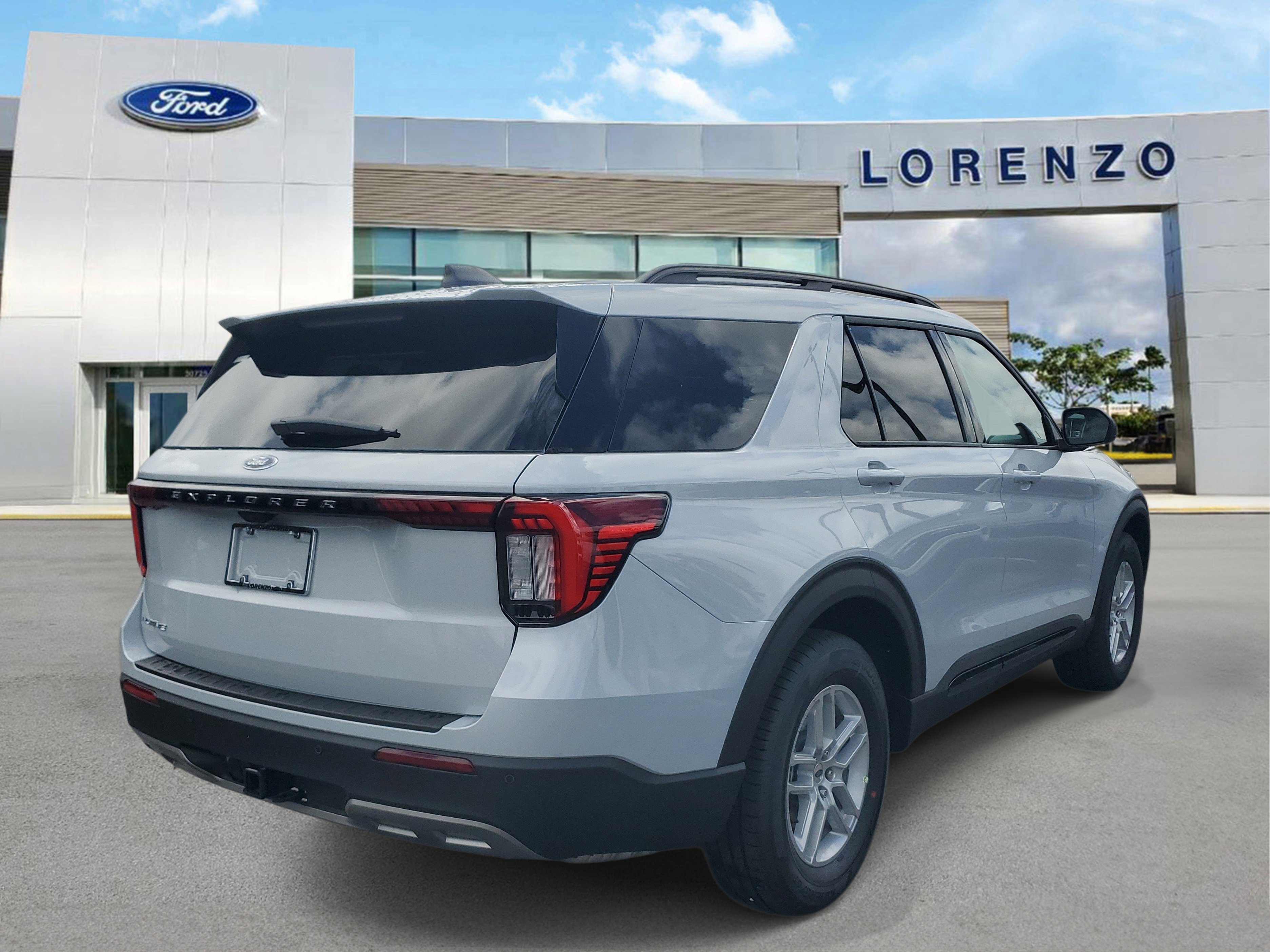 New 2026 Ford Explorer Active image 4