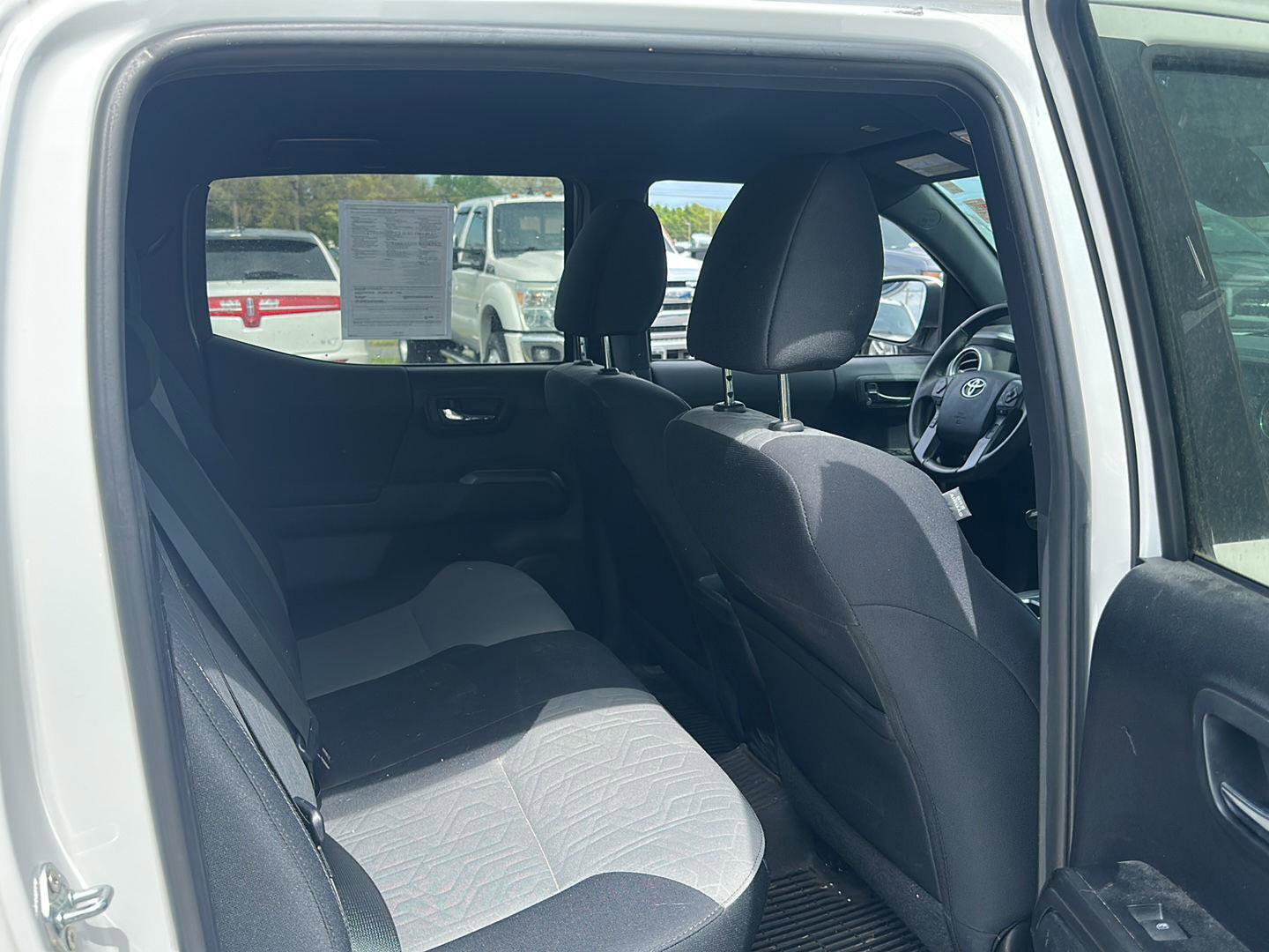 Used 2021 Toyota Tacoma TRD Off-Road image 19