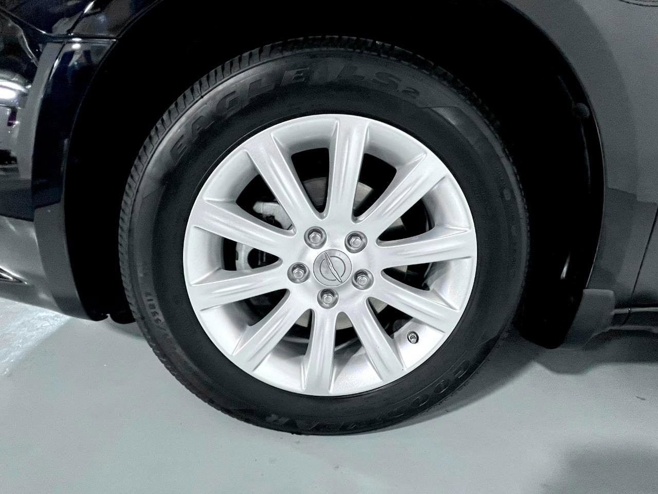 Used 2012 Chrysler 200 Touring image 14