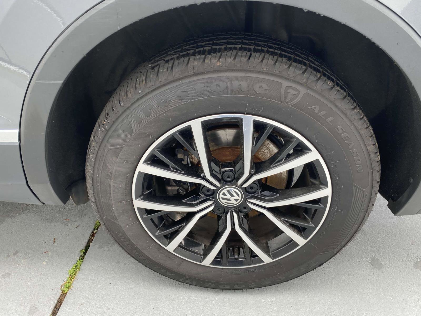 Used 2021 Volkswagen Tiguan S image 9