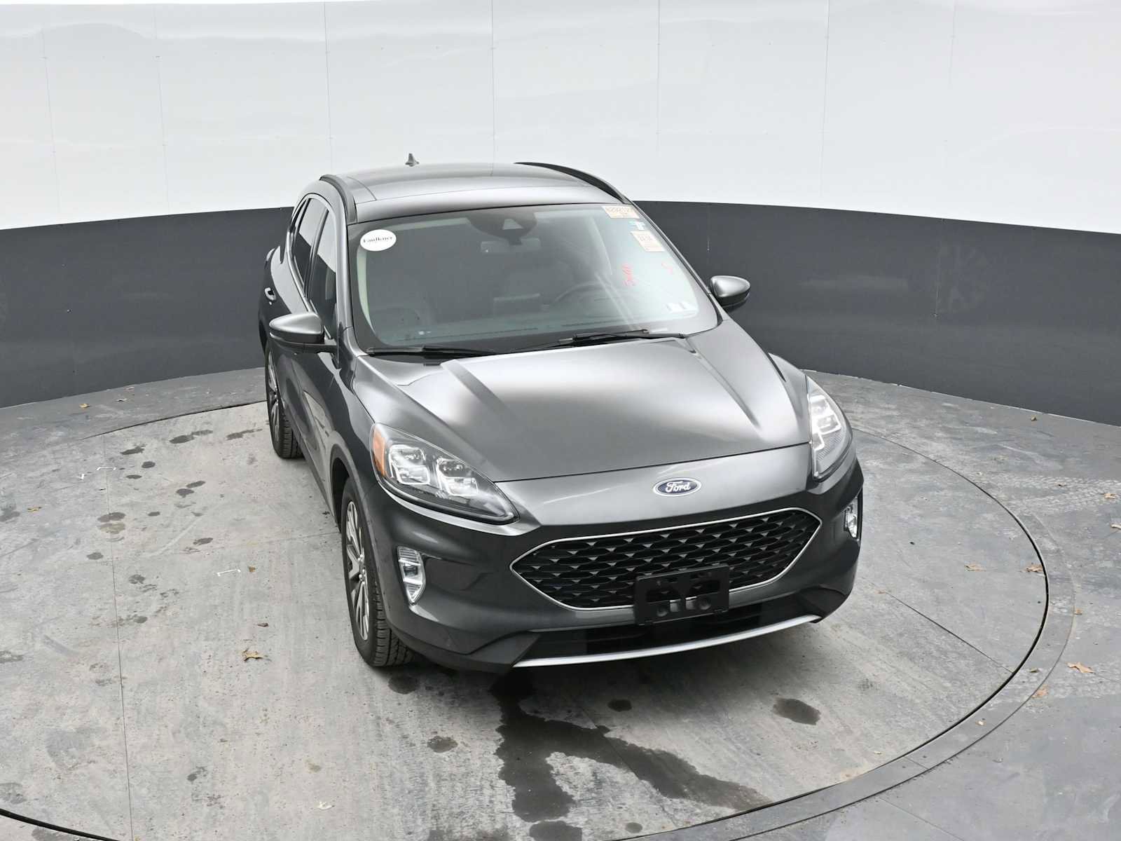 Used 2020 Ford Escape Titanium w/ Titanium Premium Package 2.0 image 17