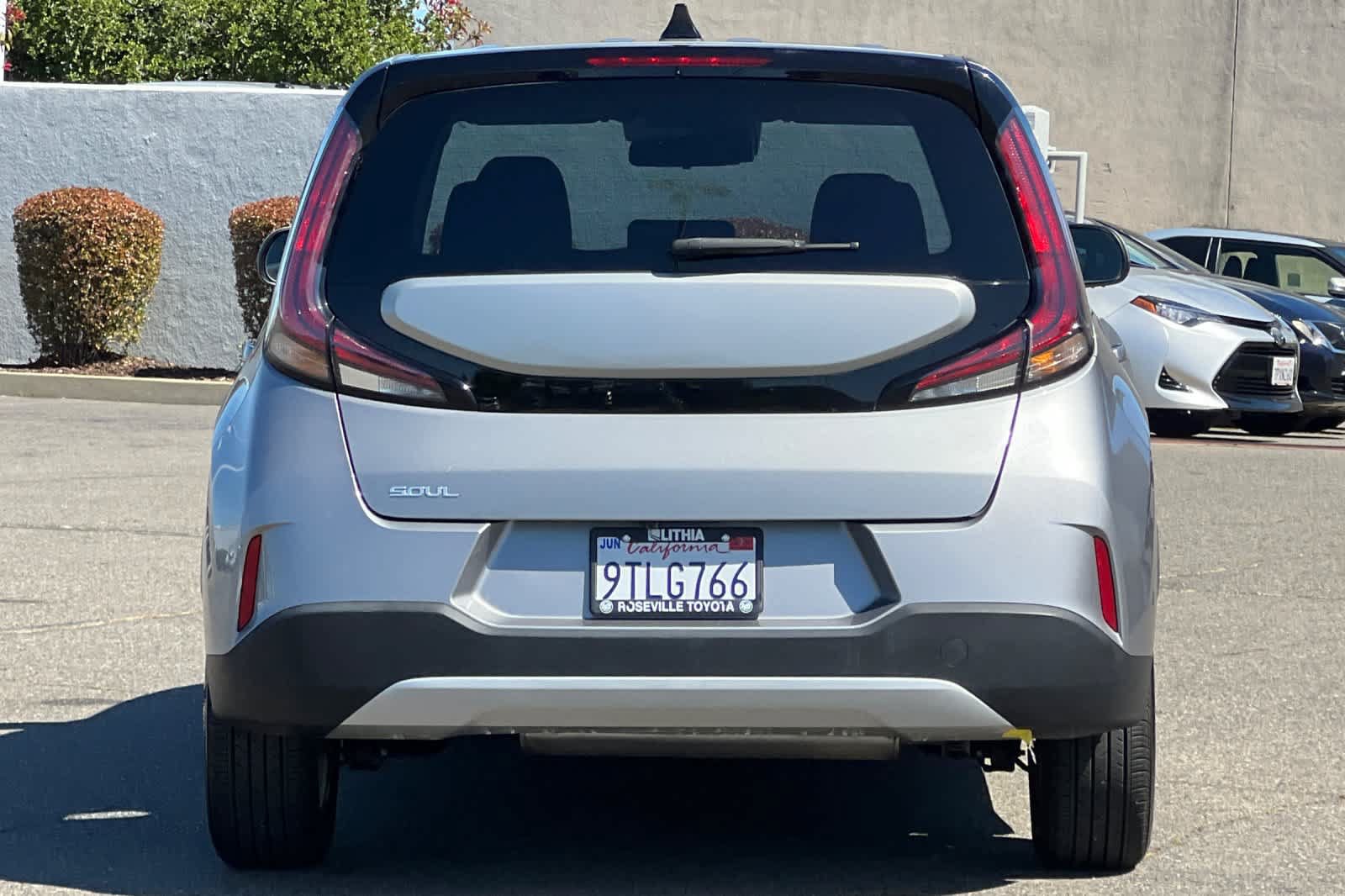 Used 2023 Kia Soul LX w/ LX Technology Package FWD image 8