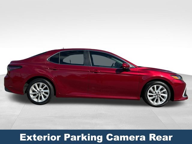 Used 2021 Toyota Camry LE FWD image 7