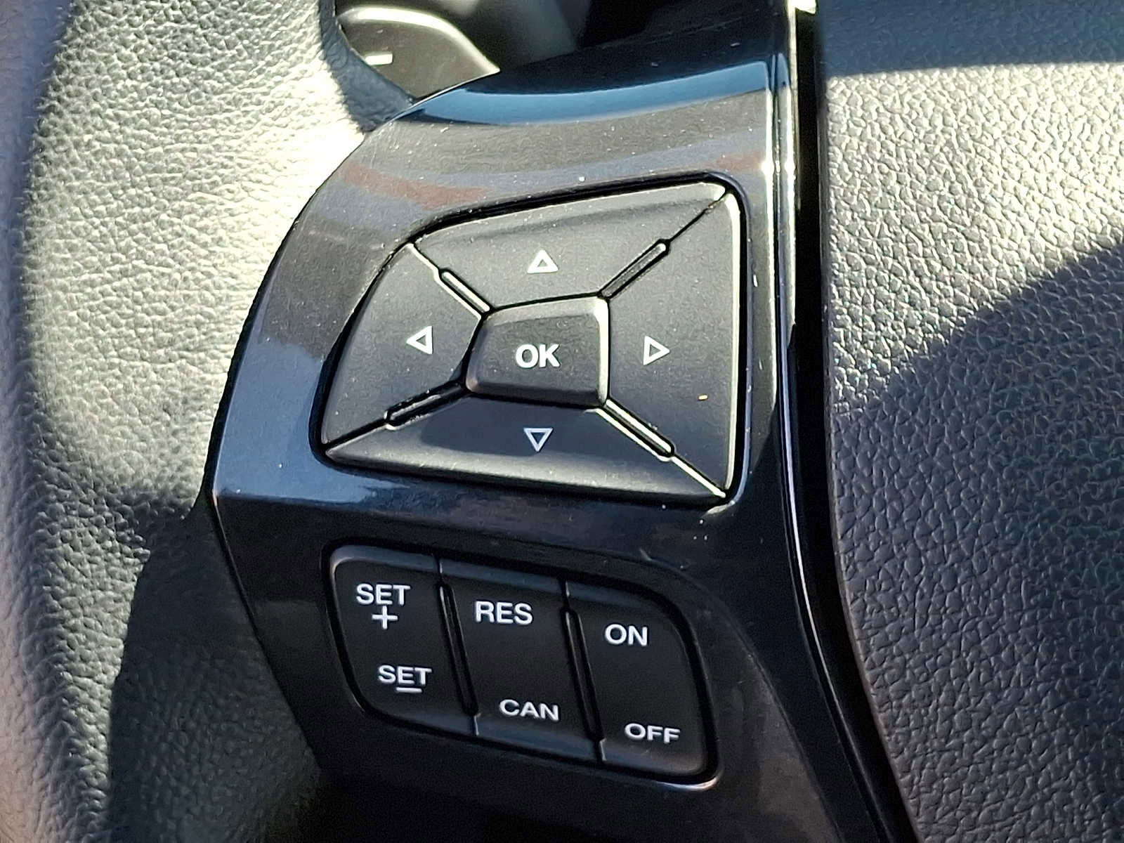 Used 2017 Ford Explorer XLT w/ Equipment Group 202A image 23