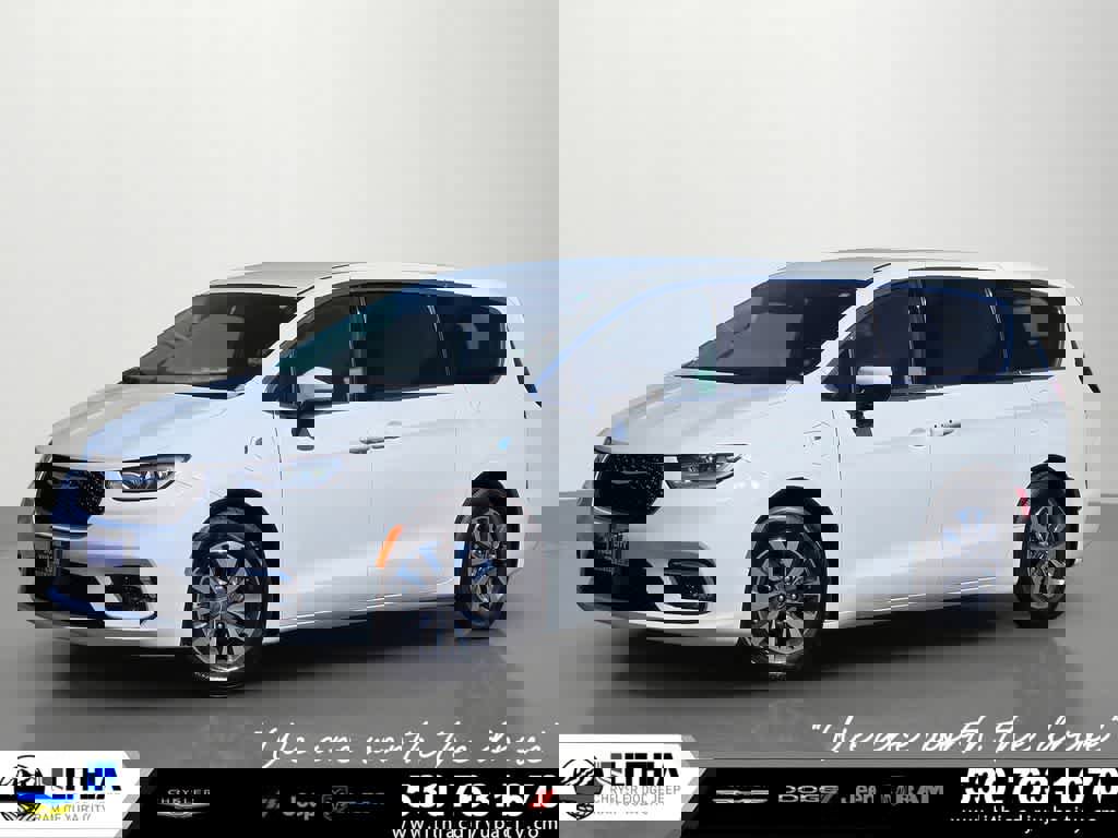 Used 2023 Chrysler Pacifica Touring-L video 1