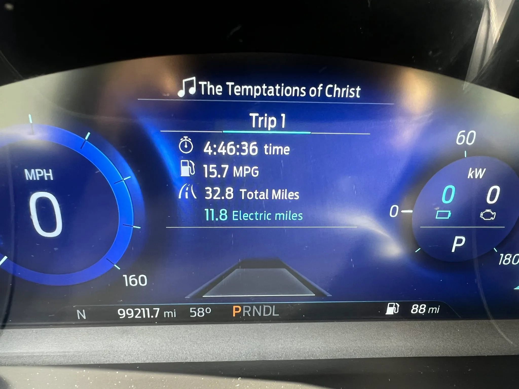 Used 2020 Ford Escape Titanium w/ Titanium Premium Package 2.0 image 12