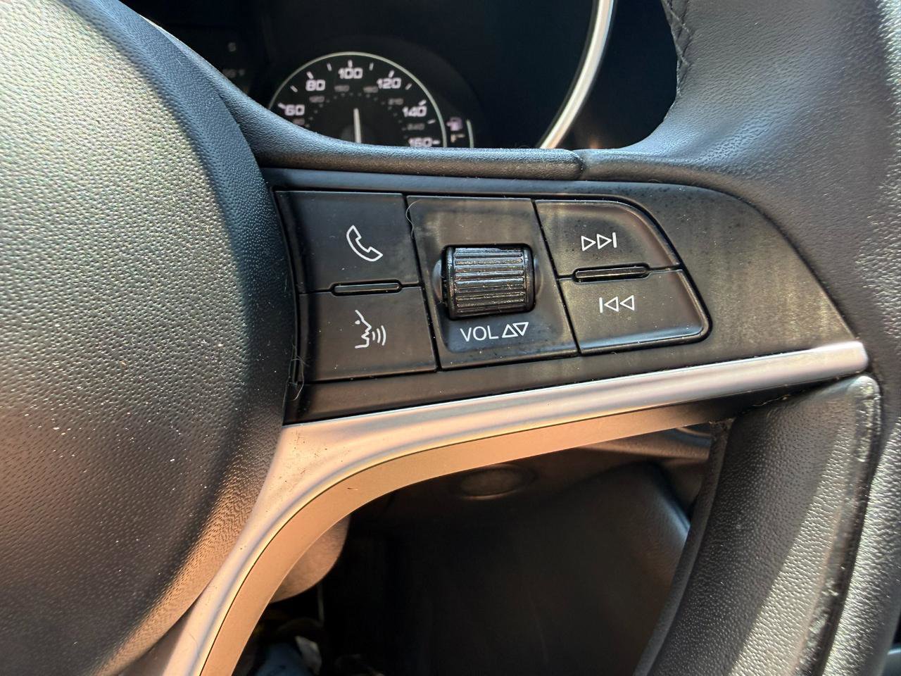 Used 2017 Alfa Romeo Giulia image 30