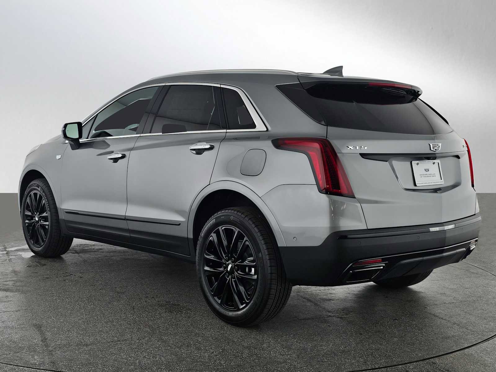 New 2026 Cadillac XT5 Premium Luxury w/ LPO, ONYX Package image 5