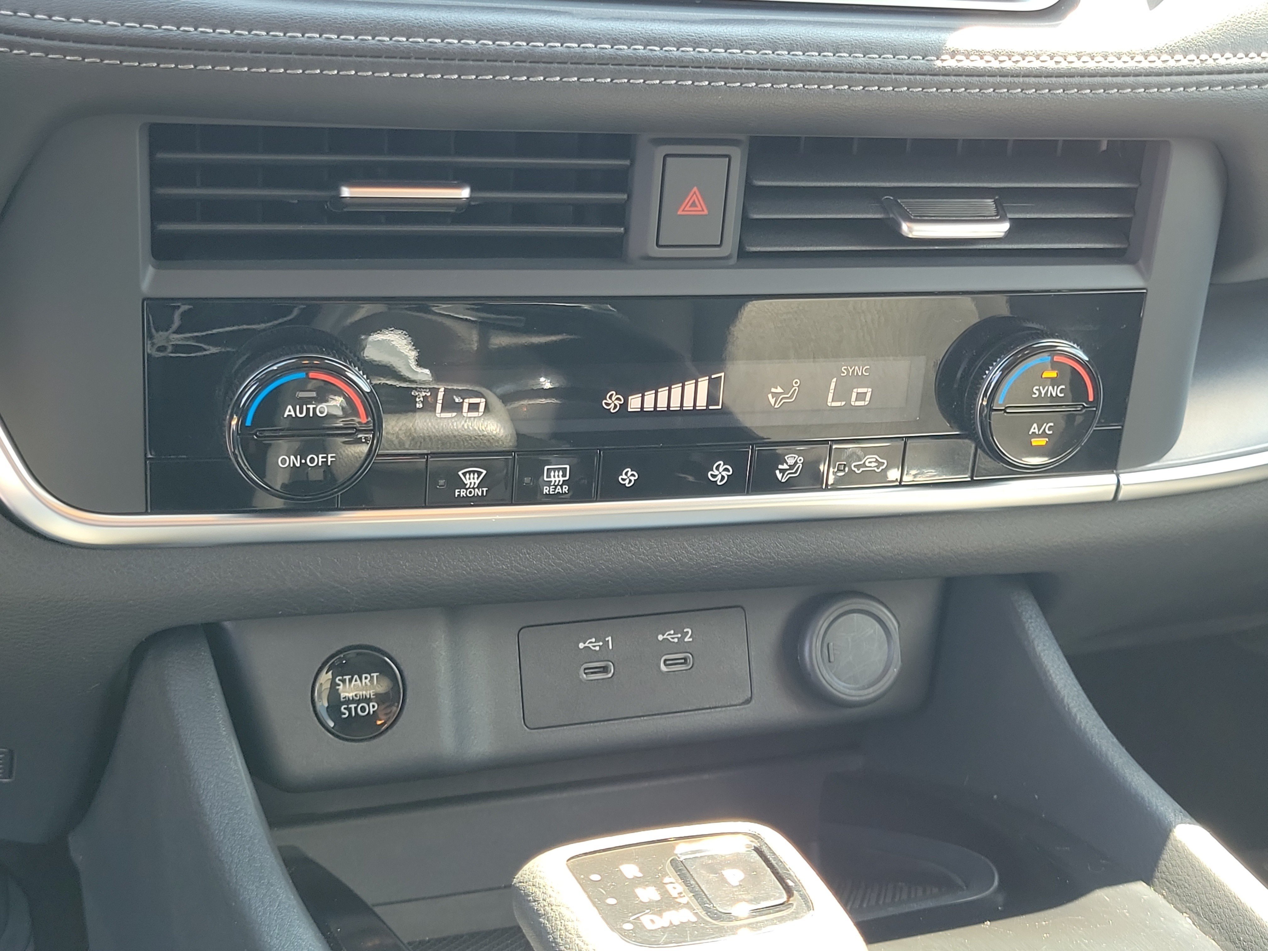Certified 2024 Nissan Rogue SV FWD image 27