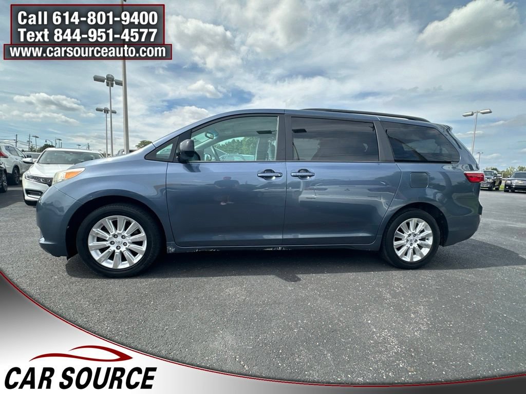 Used 2015 Toyota Sienna LE AWD/4WD image 3