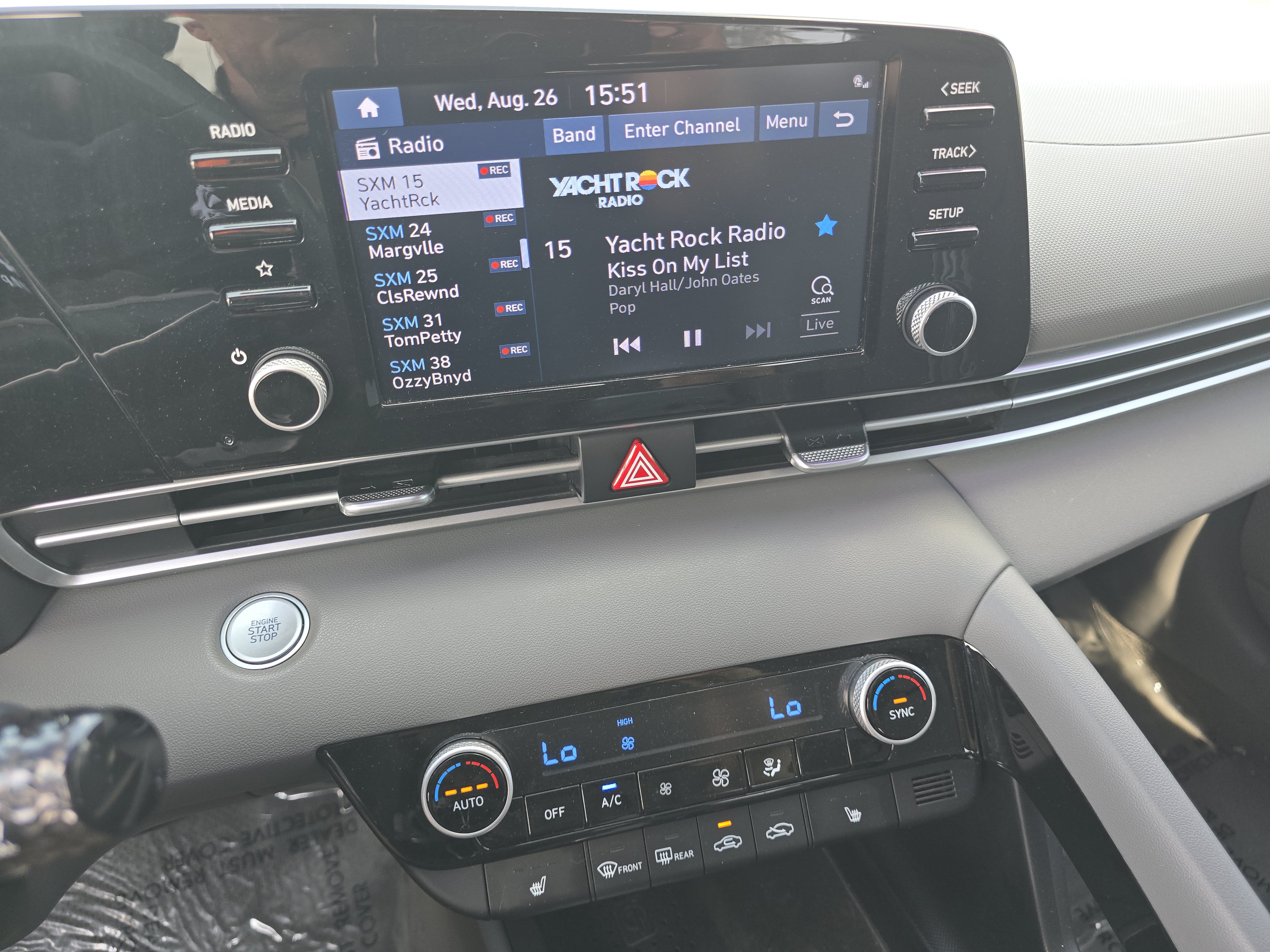 Used 2021 Hyundai Elantra SEL w/ Convenience Package FWD image 11