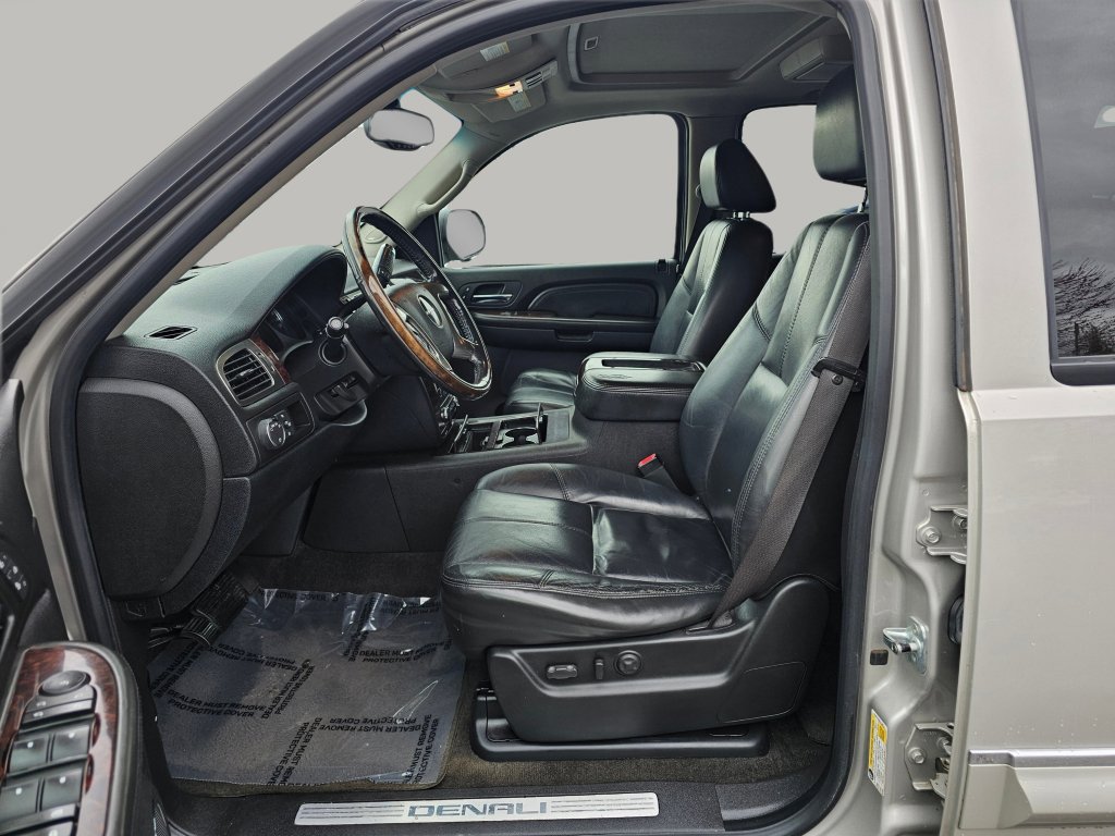 Used 2007 GMC Yukon Denali image 18