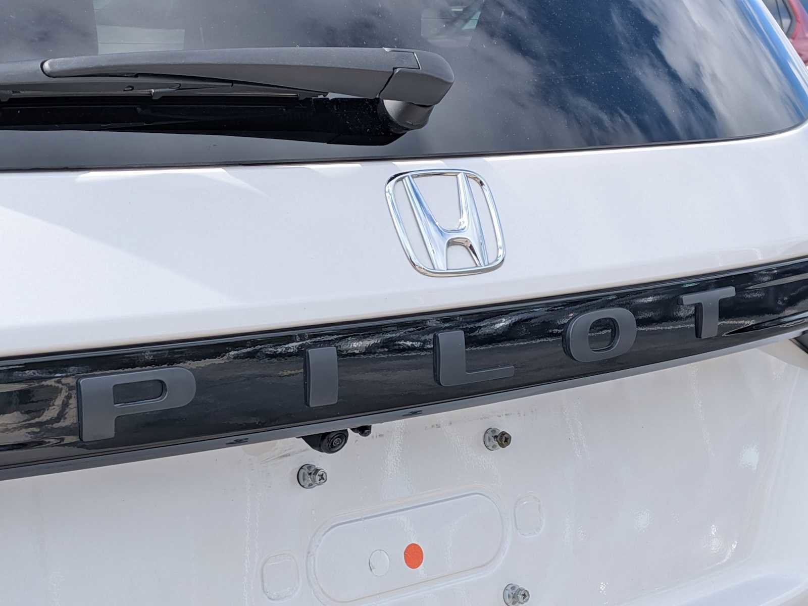 Used 2025 Honda Pilot Black Edition image 11