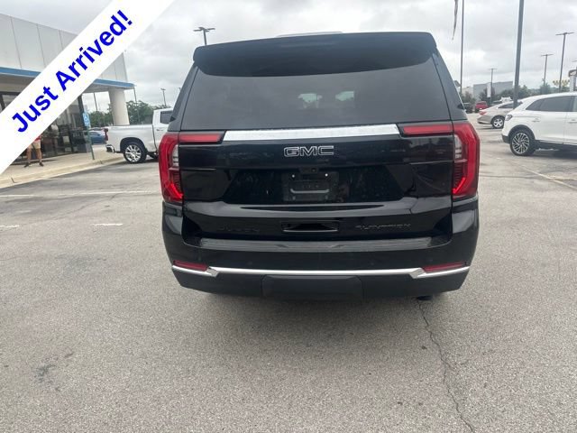 Used 2025 GMC Yukon XL Elevation w/ LPO, Yukon Black Package AWD/4WD image 4