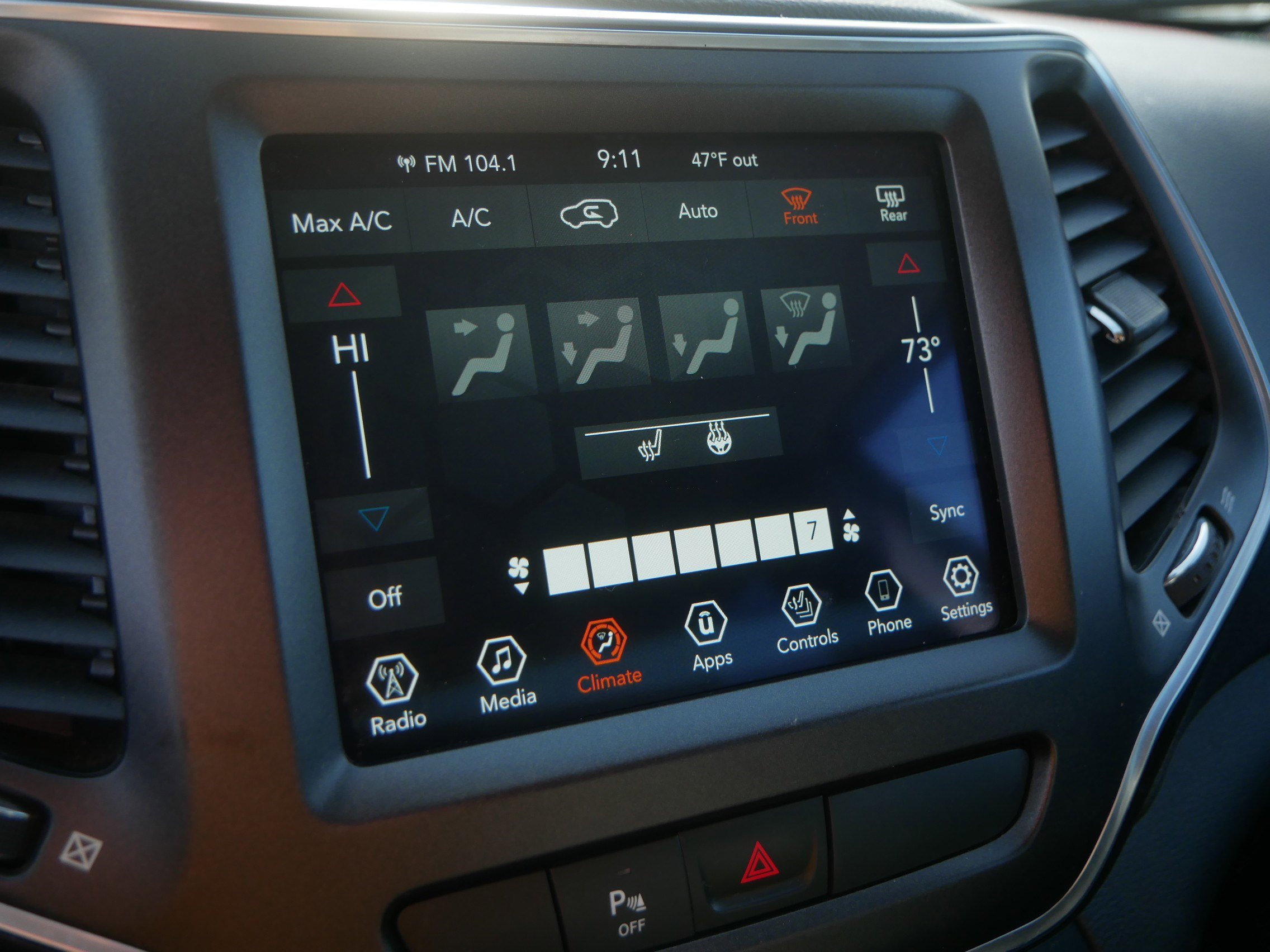 Used 2020 Jeep Cherokee Trailhawk w/ Cold Weather Group image 31