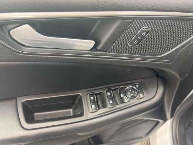 Used 2024 Ford Edge SE AWD/4WD image 13