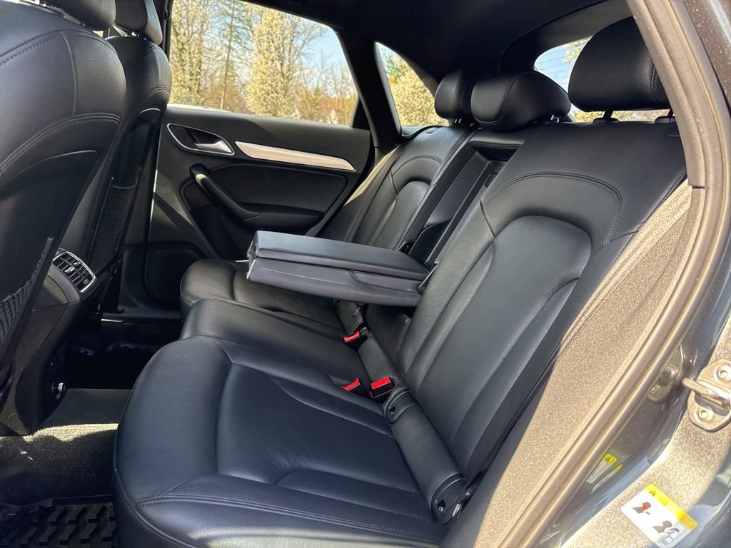 Used 2018 Audi Q3 2.0T Premium Plus w/ Premium Plus Package image 37