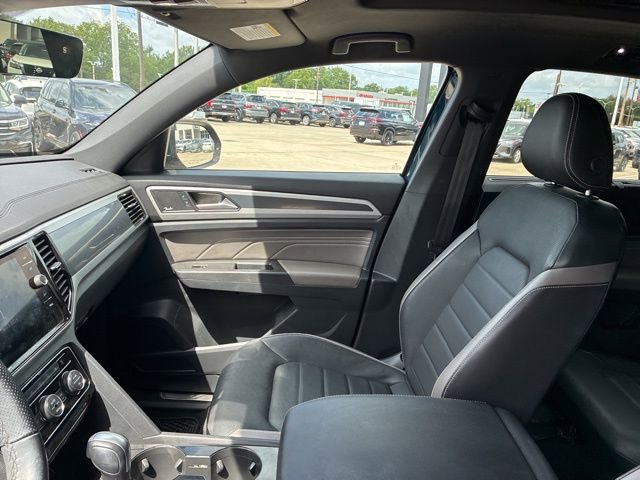 Used 2022 Volkswagen Atlas Cross Sport SEL Premium R-Line image 16