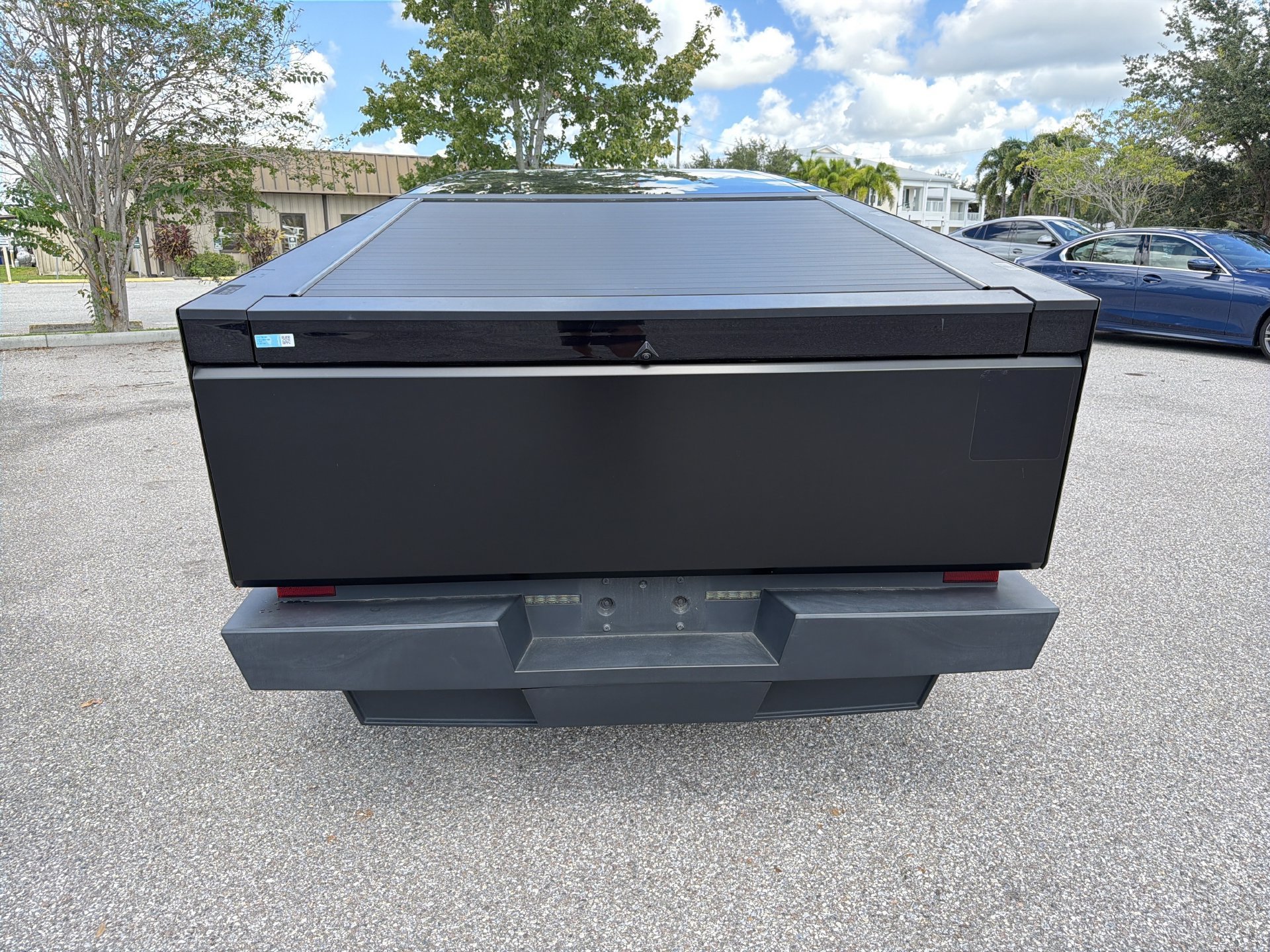 Used 2024 Tesla Cybertruck AWD Crew Cab image 5