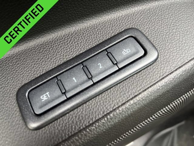 Certified 2020 GMC Yukon Denali w/ Denali Ultimate Package AWD/4WD image 23
