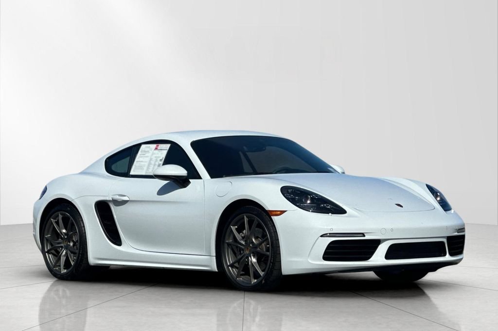 Used 2022 Porsche 718 Cayman RWD image 8