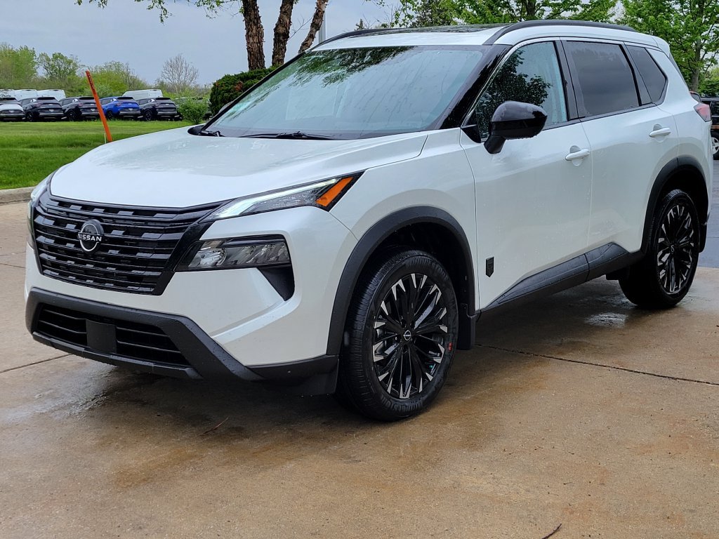 New 2026 Nissan Rogue Dark Armor AWD/4WD image 5