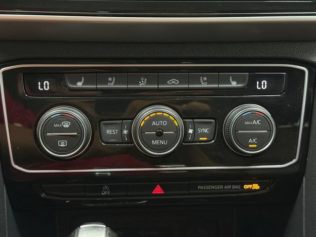 Used 2021 Volkswagen Atlas SEL Premium w/ MDO Package (Bench Seat) AWD/4WD image 18