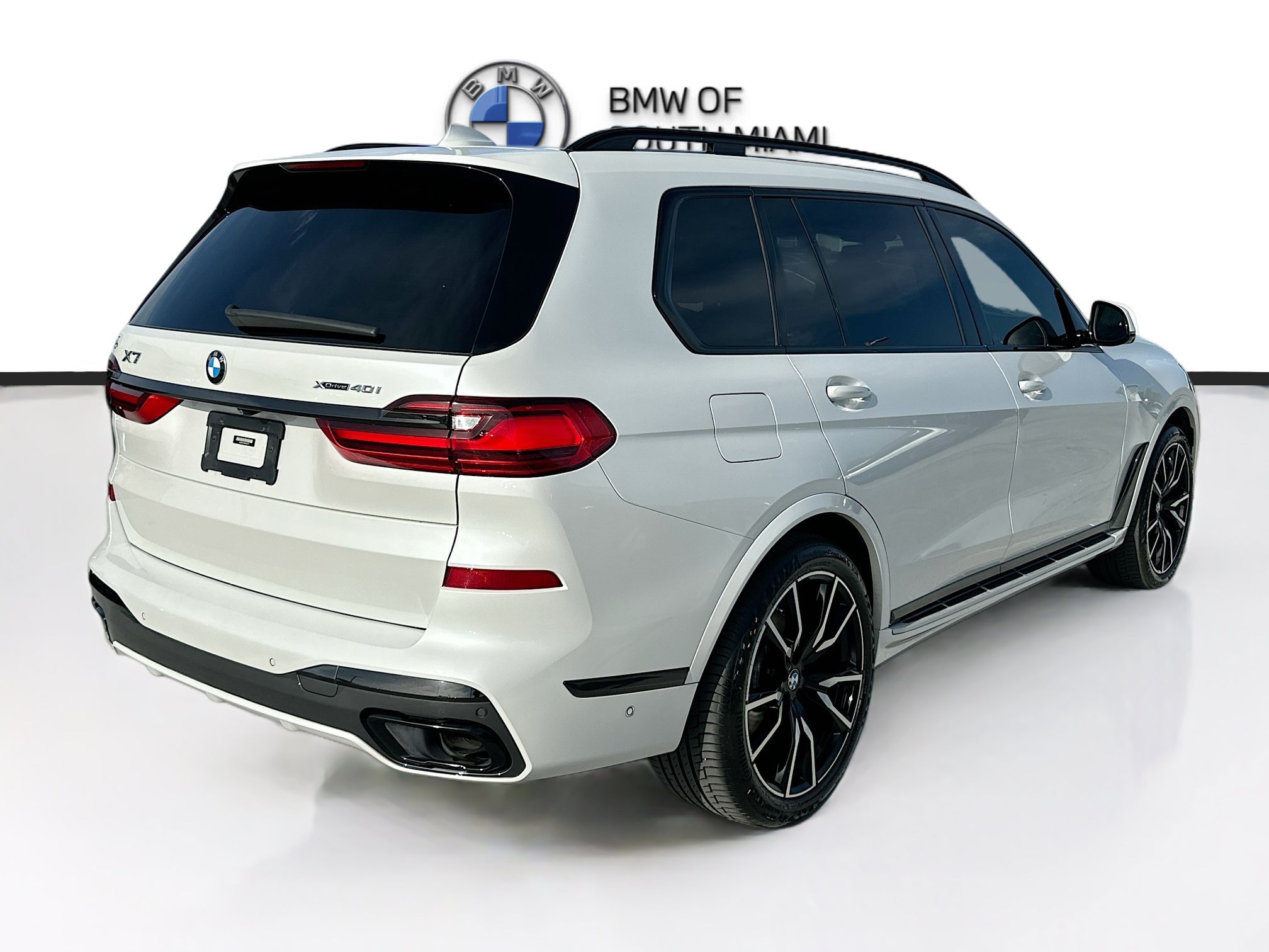 Used 2021 BMW X7 xDrive40i w/ M Sport Package AWD/4WD image 7