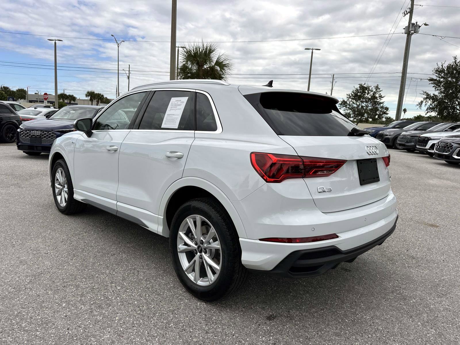 Used 2025 Audi Q3 2.0T Premium w/ Convenience Package image 4