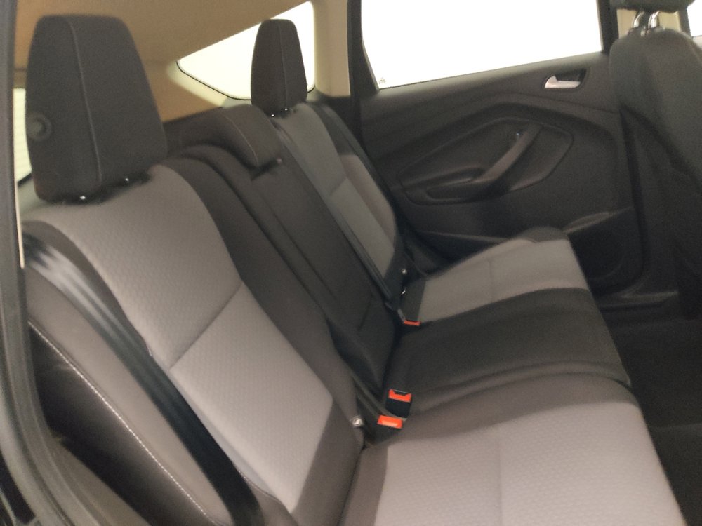 Used 2017 Ford Escape SE image 19