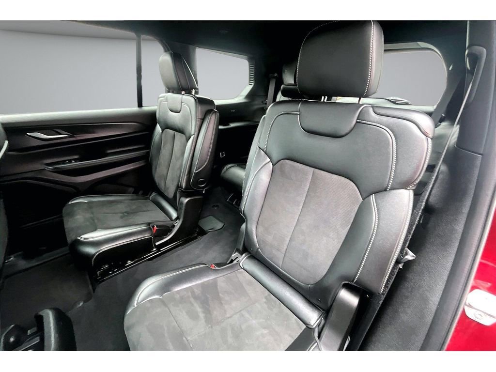 Certified 2025 Jeep Grand Cherokee L Altitude image 23