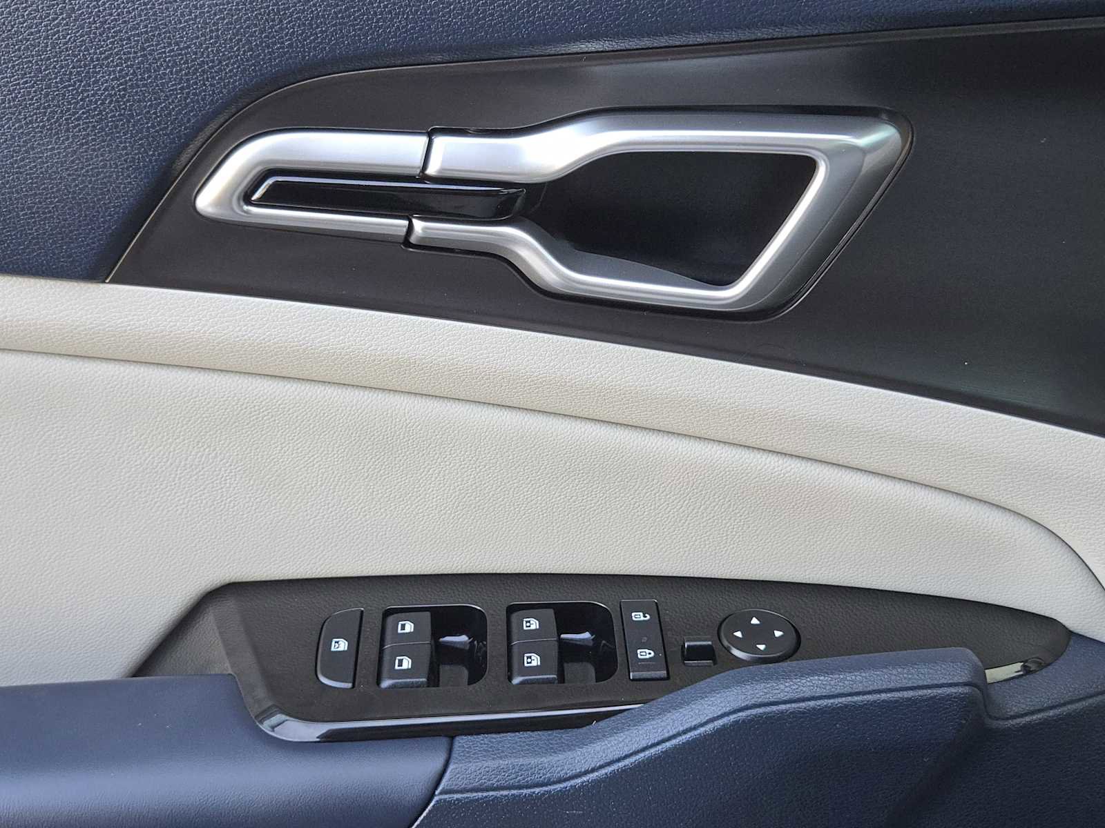 Used 2024 Kia Sportage EX image 22