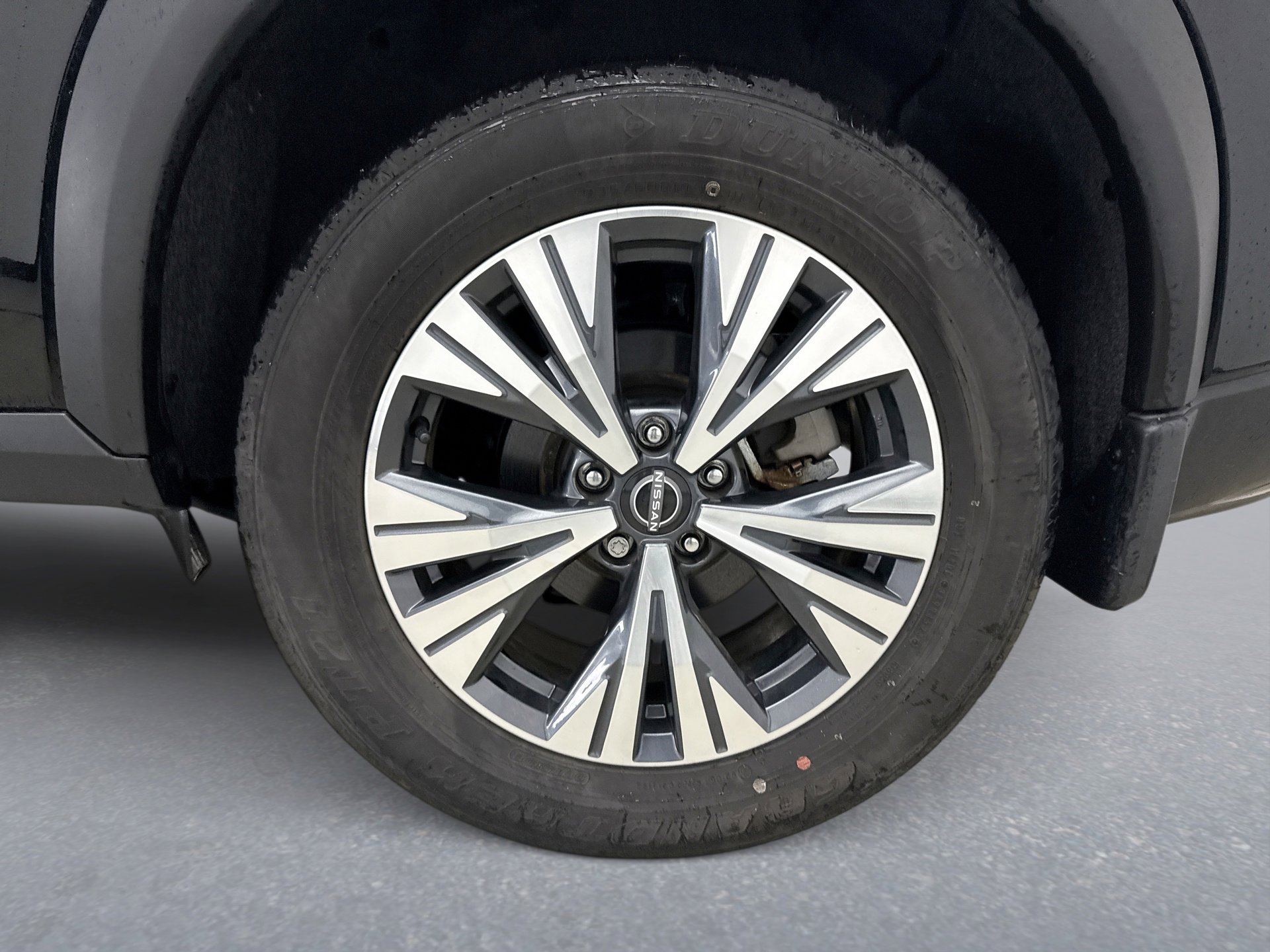 Used 2023 Nissan Rogue SV image 19