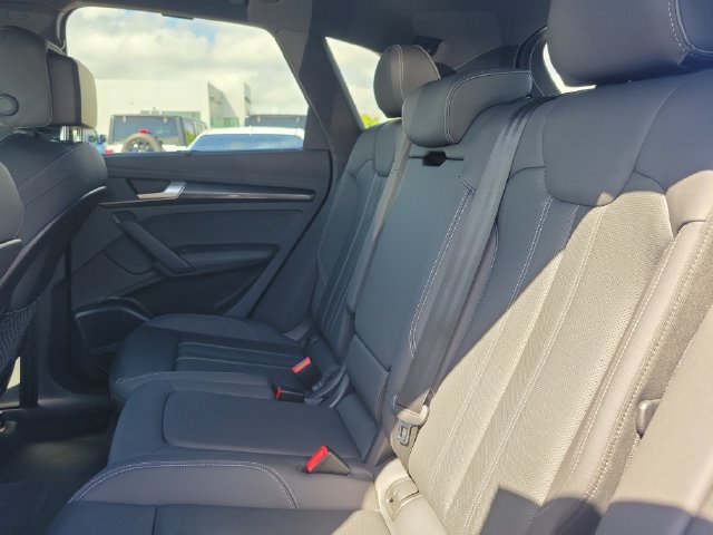 Used 2021 Audi SQ5 Premium Plus w/ Premium Plus Package AWD/4WD image 10