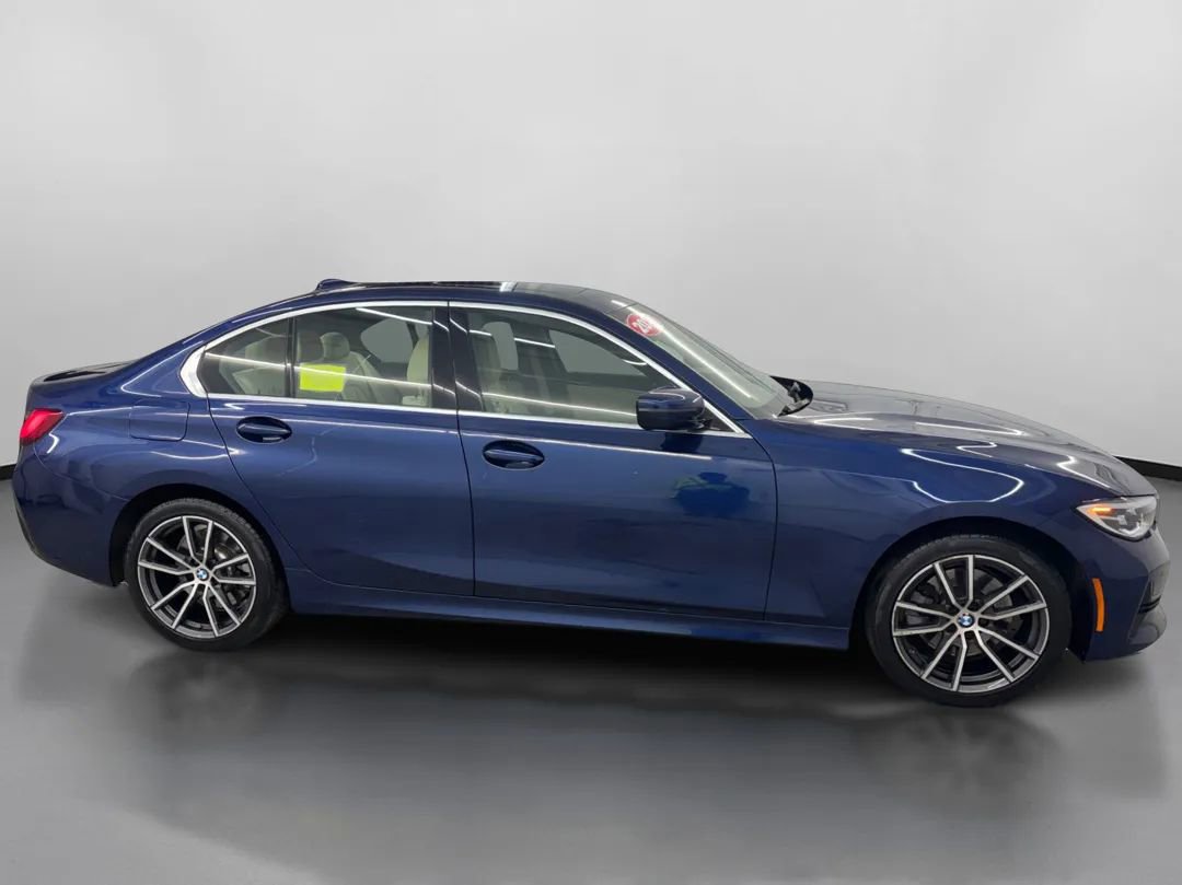 Used 2020 BMW 330i xDrive Sedan w/ Convenience Package image 11