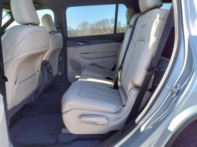 New 2025 Jeep Grand Cherokee L Limited w/ Black Appearance Package AWD/4WD image 6