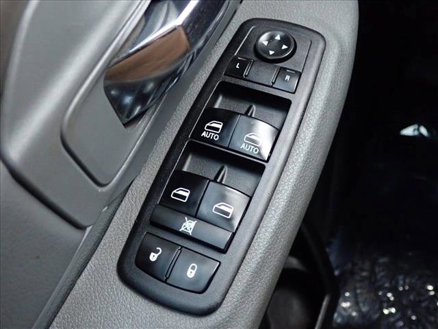 Used 2016 RAM 1500 Classic SLT image 21