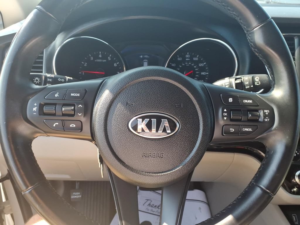 Used 2021 Kia Sedona EX FWD image 7